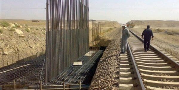 پیشرفت لاک‌پشتی پروژه راه‌آهن خرم‌آباد-دورود به‌دلیل کمبود اعتبار
