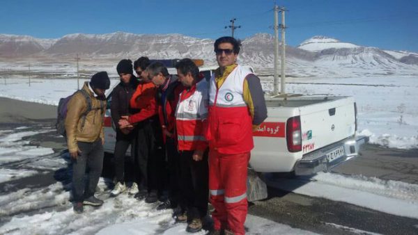 نجات ۲ گردشگر اصفهانی در ارتفاعات گندمینه الیگودرز نجات گردشگر