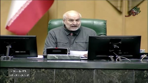 قالیباف: تقویت بنیهی دفاعی با سرعت و جدیت در حال پیگیری است قالیباف: تقویت بنیهی دفاعی با سرعت و جدیت در حال پیگیری است