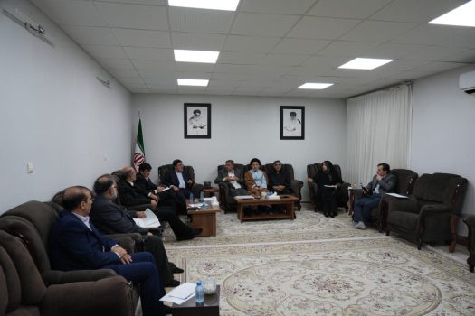 در جلسه مشترک استاندار لرستان و مجمع نمایندگان استان:  طرح‌ها و ضرورت‌های حوزه‌های انتخابیه برای سفر آتی رئیس‌جمهور بررسی شد