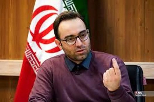 یک فعال صنفی: دستمزد فعلی فقط ۲۰ درصد سبد معیشت است/ کارگران به حداقل ۴۰ میلیون حقوق نیاز دارند