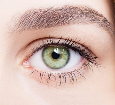 اینفوگرافی/ بیماری چشمی آب‌سیاه چه علائمی دارد؟