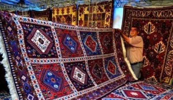 سود فرش استان لرستان در جیب دلالان؛ راه‌اندازی بازارچه فرش ضروری است