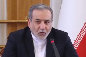 عراقچی: ایران در عمل ثابت کرده به دنبال افزایش تنش و درگیری و سلاح هسته‌ای نیست / از حقوق خود کوتاه نمی‌آییم