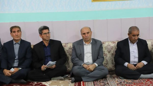 فرماندار خرم‌آباد: دستگاه‌های اجرایی در زمان تعیین شده نسبت به رفع مشکلات روستائیان اقدام کنند