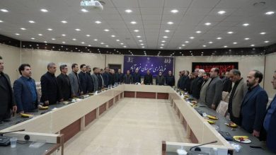استاندار لرستان: پروژه‌های عمرانی و اقتصادی مرکز استان به صورت ویژه دیده شود/ هم افزایی برای توسعه شهر جهانی