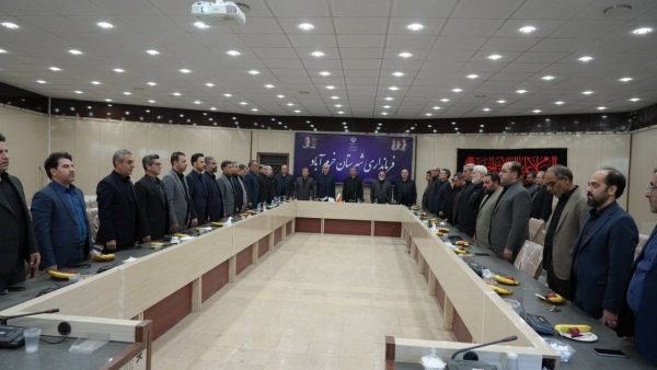 استاندار لرستان: پروژه‌های عمرانی و اقتصادی مرکز استان به صورت ویژه دیده شود/ هم افزایی برای توسعه شهر جهانی