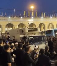 ورود خودروی حامل پیکر مطهر رهبر شهید به مصلای تهران