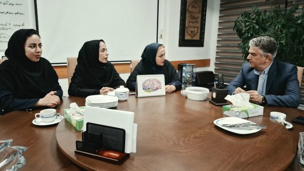 تقویت ظرفیت‌های درمانی لرستان با مشارکت خیرین؛ ارائه خدمات حمایتی به خبرنگاران