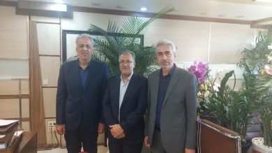 در دیدار معاون اقتصادی استاندار لرستان با معاون اعتبارات بانک کشاورزی مطرح شد:  پرداخت صددرصدی اعتبارات مصوب حوزه کشاورزی سفر رئیس جمهور