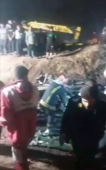 برخورد مرگبار تریلی، سمند و پراید در جاده قدیم کاشان–قم، شامگاه ۹ آبان، تاکنون ۷ جان‌باخته برجا گذاشته است